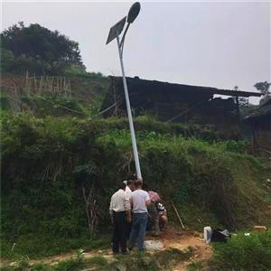 黑龙江省伊春市五营区新款太阳能路灯多少钱一套